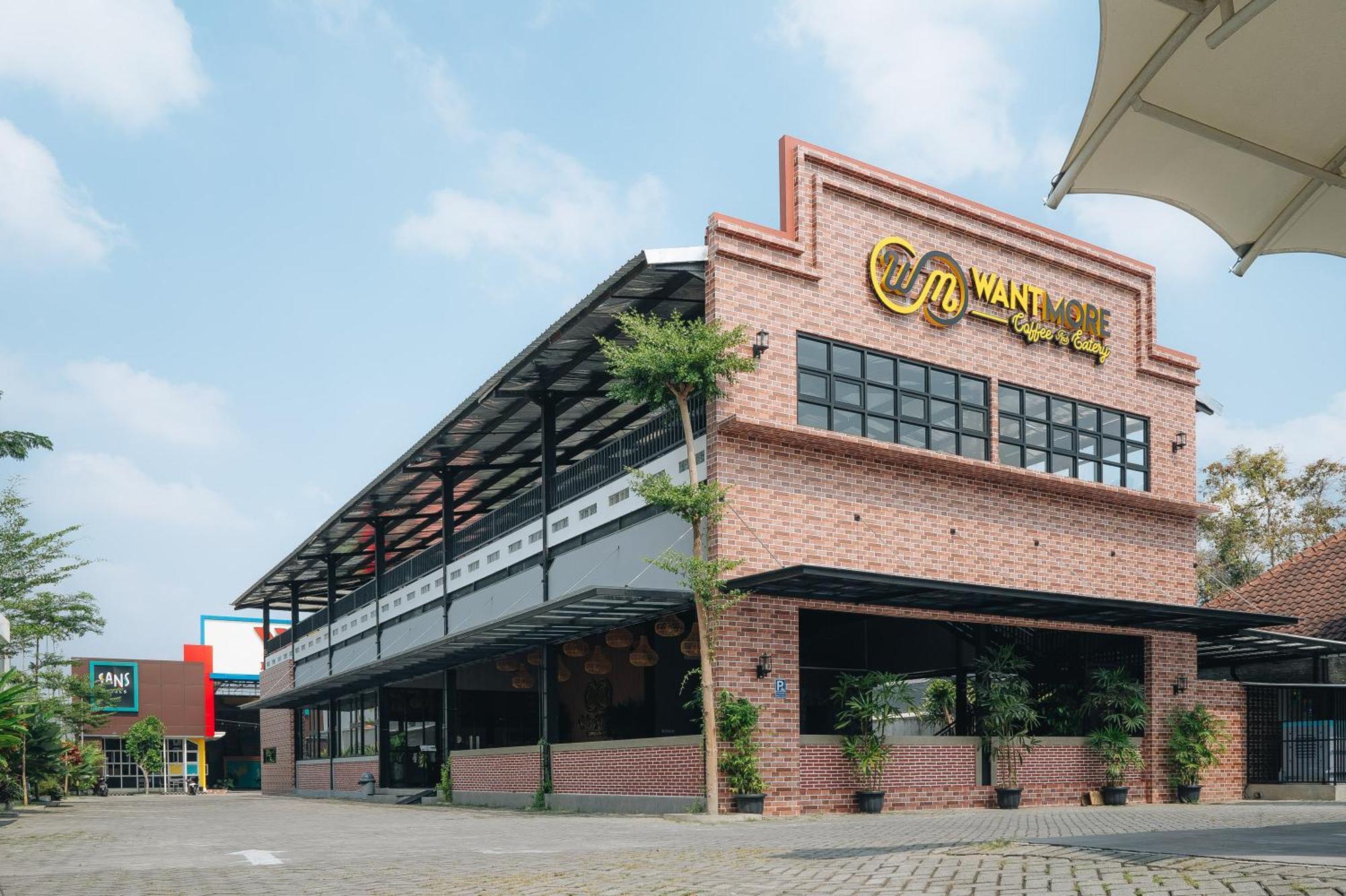 Sans Wm Hotel Blitar Exterior photo